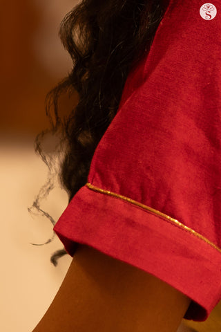 Crop Top Blouse - V Sattai ( Red with Gold )