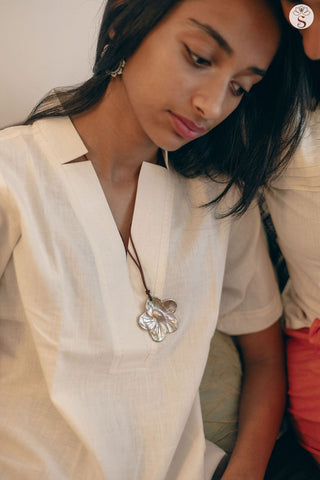 Crop Top - V Sattai ( Kora White)