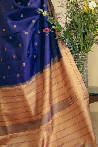 Light Silk - Royal Blue with Beige Buttas