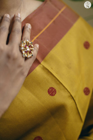 Light Silk - Golden Mustard with Red Buttas
