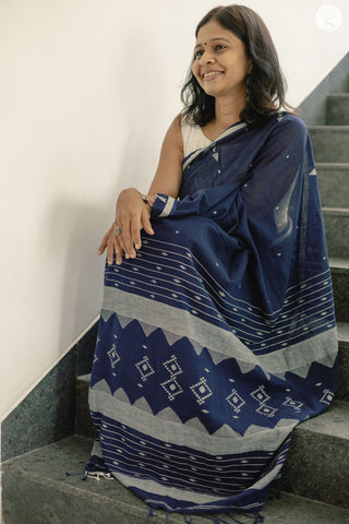 Bengal Cotton - Indigo with White Triangle butta in Jamdani